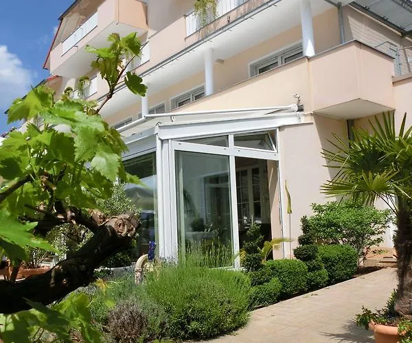 מלון Hotel-restaurant Distlerhof Leinburg